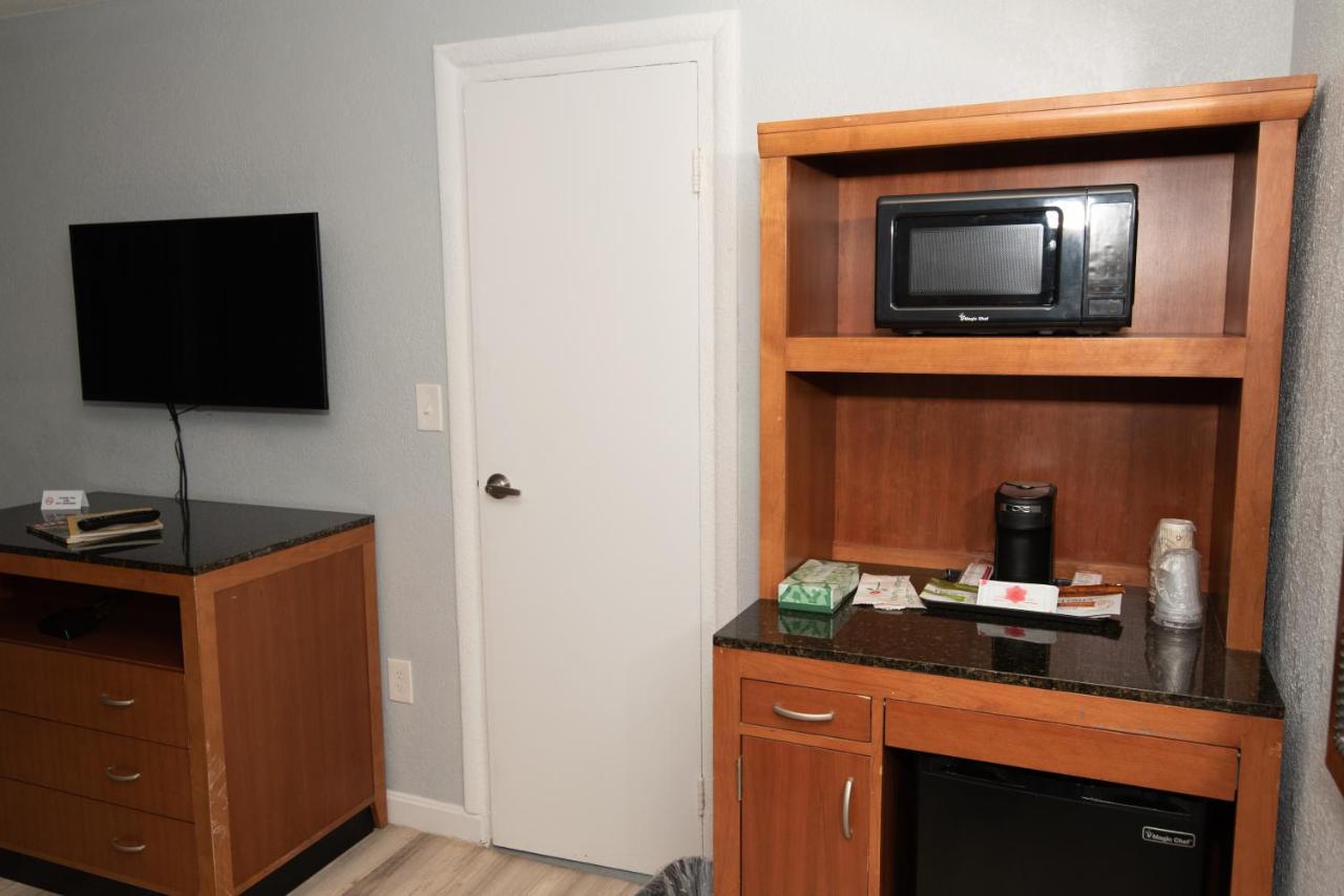 The Minuteman Inn Acton Concord Littleton ภายนอก รูปภาพ