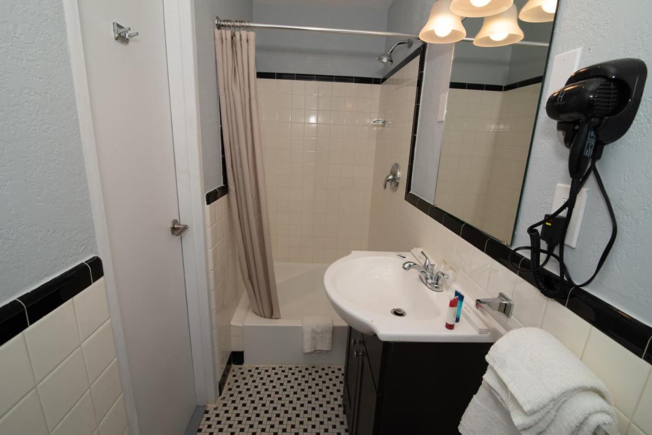The Minuteman Inn Acton Concord Littleton ภายนอก รูปภาพ